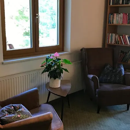 Dorfpension Mariahilfberg Πανσιόν Gutenstein