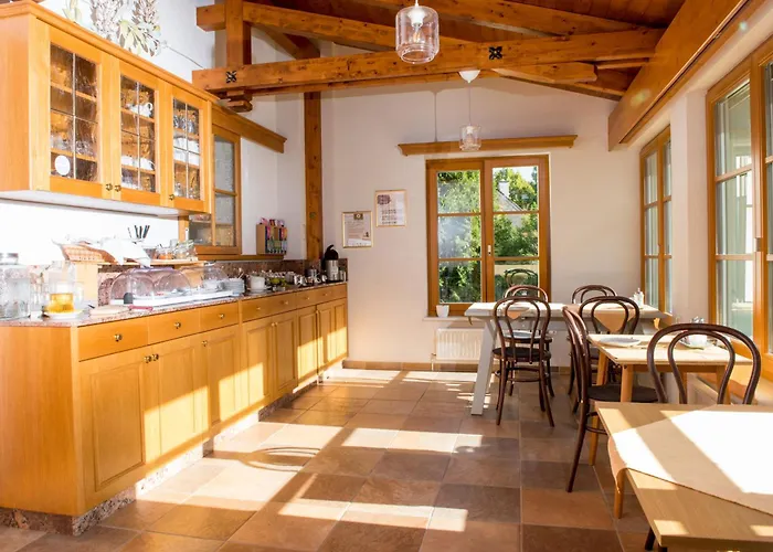 Dorfpension Mariahilfberg 3* Gutenstein